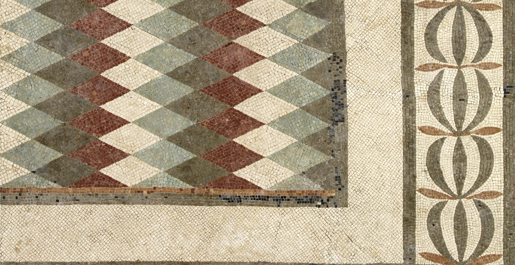 Dettaglio del mosaico a rombi policromi scoperto nel 1869 sul Quirinale