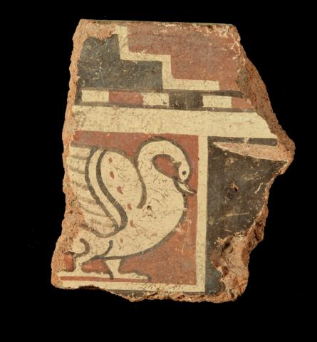 Frammento di syma rampante con figura di cigno, inv. SYM 158.  Deposito SABAP di Pyrgi